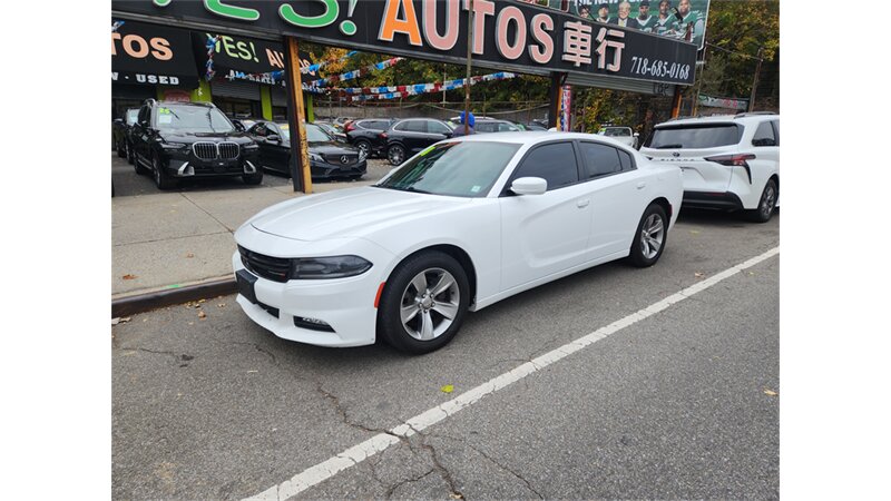 2018 Dodge Charger SXT Plus photo 2
