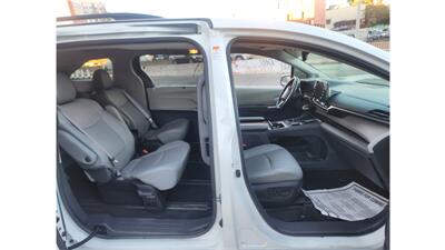 2023 Toyota Sienna XLE 7-Passenger   - Photo 11 - Elmhurst, NY 11373