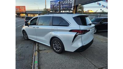 2023 Toyota Sienna XLE 7-Passenger   - Photo 5 - Elmhurst, NY 11373