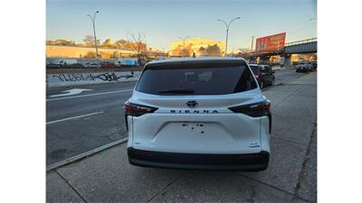 2023 Toyota Sienna XLE 7-Passenger   - Photo 6 - Elmhurst, NY 11373