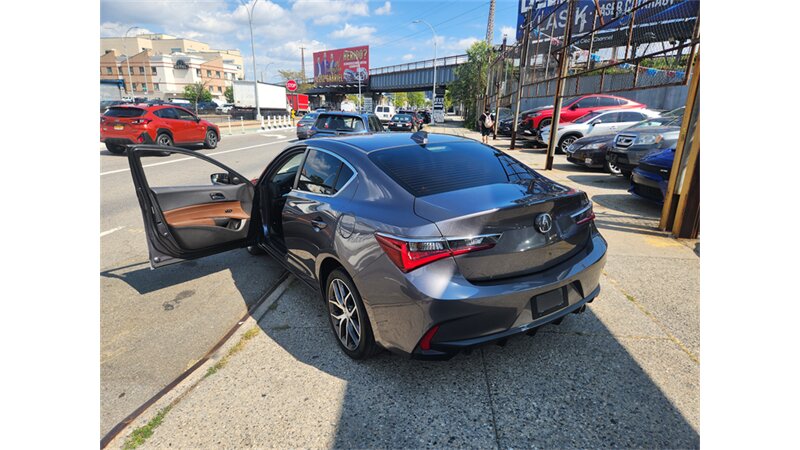 2019 Acura ILX Premium photo 3