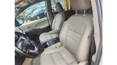 2016 Toyota Sienna XLE 7-Passenger  AWD - Photo 20 - Elmhurst, NY 11373