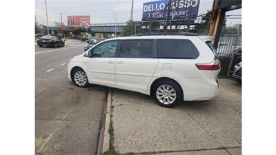 2016 Toyota Sienna XLE 7-Passenger  AWD - Photo 5 - Elmhurst, NY 11373