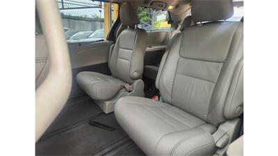 2016 Toyota Sienna XLE 7-Passenger  AWD - Photo 10 - Elmhurst, NY 11373