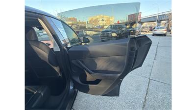 2022 Tesla Model Y Performance   - Photo 20 - Elmhurst, NY 11373