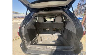 2015 Toyota Sienna XLE 8-Passenger - Photo 15 - Elmhurst, NY 11373