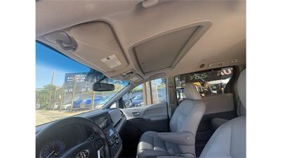 2015 Toyota Sienna XLE 8-Passenger - Photo 11 - Elmhurst, NY 11373