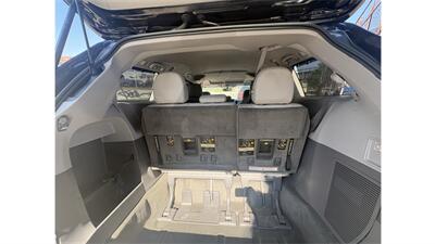 2015 Toyota Sienna XLE 8-Passenger - Photo 14 - Elmhurst, NY 11373