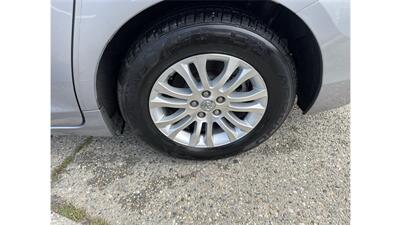 2017 Toyota Sienna XLE 8-Passenger   - Photo 35 - Elmhurst, NY 11373