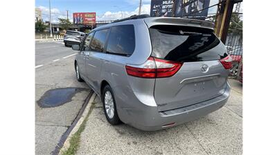2017 Toyota Sienna XLE 8-Passenger   - Photo 5 - Elmhurst, NY 11373
