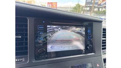 2017 Toyota Sienna XLE 8-Passenger   - Photo 16 - Elmhurst, NY 11373