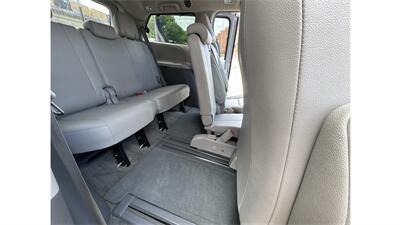 2017 Toyota Sienna XLE 8-Passenger   - Photo 27 - Elmhurst, NY 11373