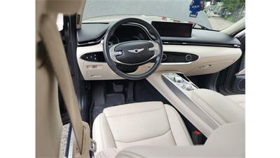 2022 Genesis GV70 2.5T Standard   - Photo 16 - Elmhurst, NY 11373