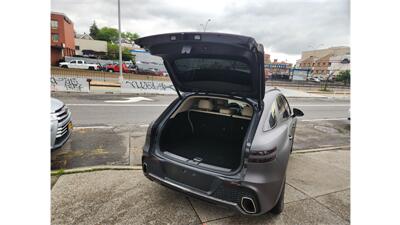 2022 Genesis GV70 2.5T Standard   - Photo 5 - Elmhurst, NY 11373