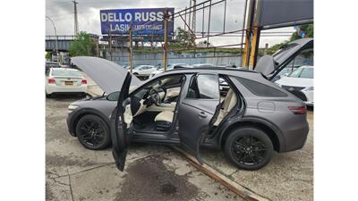 2022 Genesis GV70 2.5T Standard   - Photo 23 - Elmhurst, NY 11373
