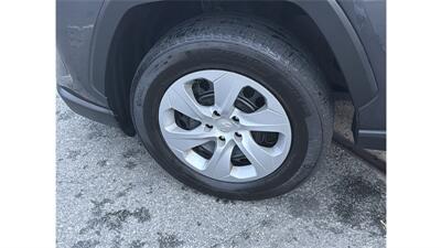 2024 Toyota RAV4 LE - Photo 32 - Elmhurst, NY 11373