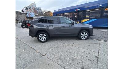 2024 Toyota RAV4 LE - Photo 7 - Elmhurst, NY 11373