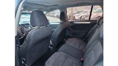 2010 Volkswagen Golf 2.5L - Photo 9 - Elmhurst, NY 11373