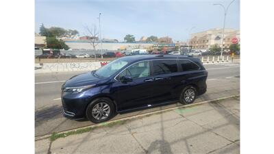 2024 Toyota Sienna XLE 7-Passenger   - Photo 6 - Elmhurst, NY 11373