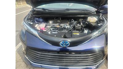 2024 Toyota Sienna XLE 7-Passenger   - Photo 26 - Elmhurst, NY 11373