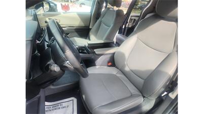 2024 Toyota Sienna XLE 7-Passenger   - Photo 15 - Elmhurst, NY 11373