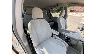 2013 Toyota Sienna LE 7-Passenger - Photo 28 - Elmhurst, NY 11373