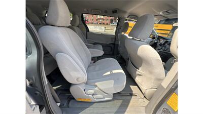 2013 Toyota Sienna LE 7-Passenger - Photo 23 - Elmhurst, NY 11373