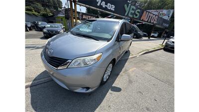 2013 Toyota Sienna LE 7-Passenger - Photo 8 - Elmhurst, NY 11373