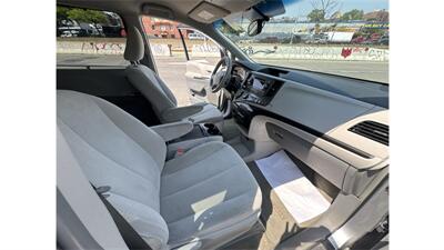 2013 Toyota Sienna LE 7-Passenger - Photo 29 - Elmhurst, NY 11373