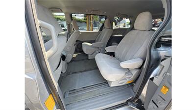 2013 Toyota Sienna LE 7-Passenger - Photo 15 - Elmhurst, NY 11373