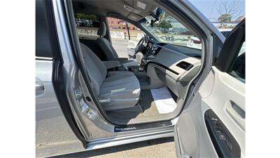 2013 Toyota Sienna LE 7-Passenger - Photo 26 - Elmhurst, NY 11373