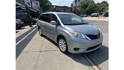 2013 Toyota Sienna LE 7-Passenger - Photo 2 - Elmhurst, NY 11373