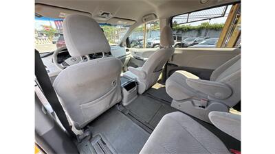 2013 Toyota Sienna LE 7-Passenger - Photo 16 - Elmhurst, NY 11373
