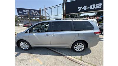 2013 Toyota Sienna LE 7-Passenger - Photo 7 - Elmhurst, NY 11373