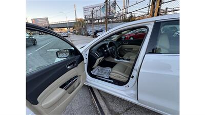 2019 Acura TLX V6   - Photo 9 - Elmhurst, NY 11373