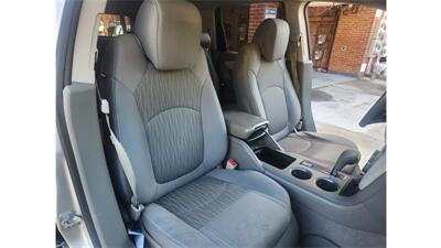 2015 Chevrolet Traverse LS  7 seats - Photo 13 - Elmhurst, NY 11373