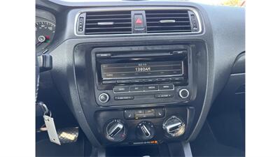 2012 Volkswagen Jetta SE PZEV   - Photo 13 - Elmhurst, NY 11373