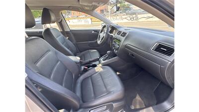 2012 Volkswagen Jetta SE PZEV   - Photo 18 - Elmhurst, NY 11373