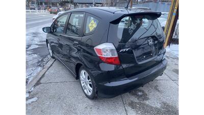 2010 Honda Fit Sport   - Photo 8 - Elmhurst, NY 11373