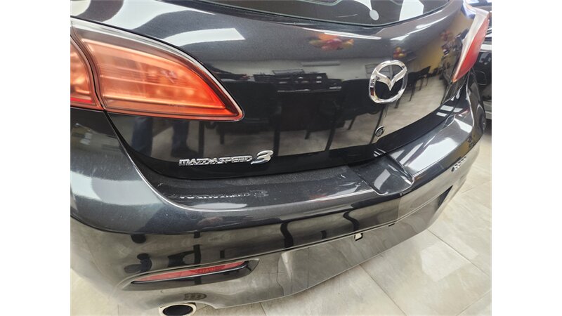 2012 Mazda Mazda3 Touring photo 3