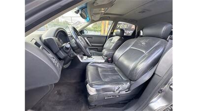 2005 INFINITI FX35   - Photo 12 - Elmhurst, NY 11373