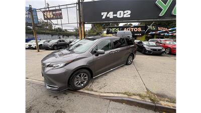 2023 Toyota Sienna XLE 7-Passenger - Photo 4 - Elmhurst, NY 11373