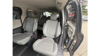 2023 Toyota Sienna XLE 7-Passenger - Photo 13 - Elmhurst, NY 11373