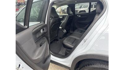 2024 Volvo XC40 B5 Core Bright Theme   - Photo 17 - Elmhurst, NY 11373