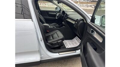 2024 Volvo XC40 B5 Core Bright Theme   - Photo 25 - Elmhurst, NY 11373