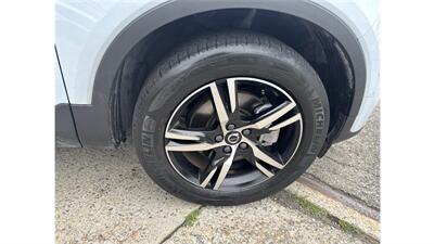 2024 Volvo XC40 B5 Core Bright Theme   - Photo 30 - Elmhurst, NY 11373