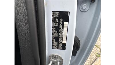 2024 Volvo XC40 B5 Core Bright Theme   - Photo 9 - Elmhurst, NY 11373