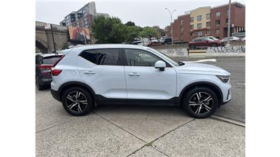 2024 Volvo XC40 B5 Core Bright Theme   - Photo 3 - Elmhurst, NY 11373
