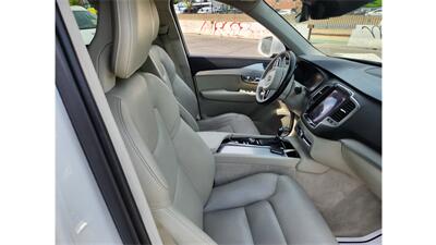 2016 Volvo XC90 T6 Momentum - Photo 12 - Elmhurst, NY 11373