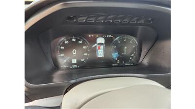 2016 Volvo XC90 T6 Momentum - Photo 26 - Elmhurst, NY 11373